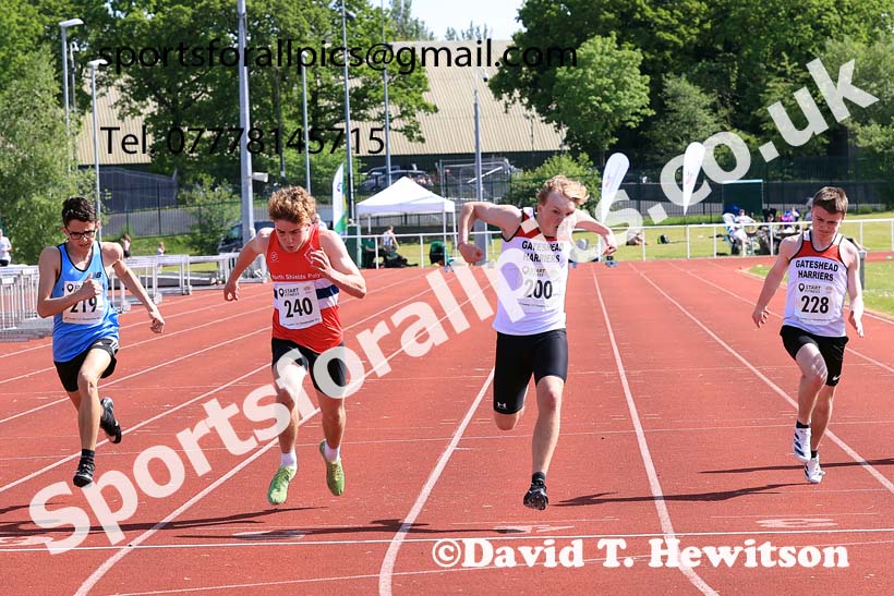 Boys Under-15s 100 metres, 2024 North Eastern Track and Field Champs., Middlesbrough.  Photo: David T. Hewitson/Sports for All Pics
